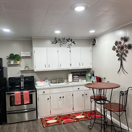 Cozy Buffalo Home-Sleeps 4 Lackawanna Экстерьер фото